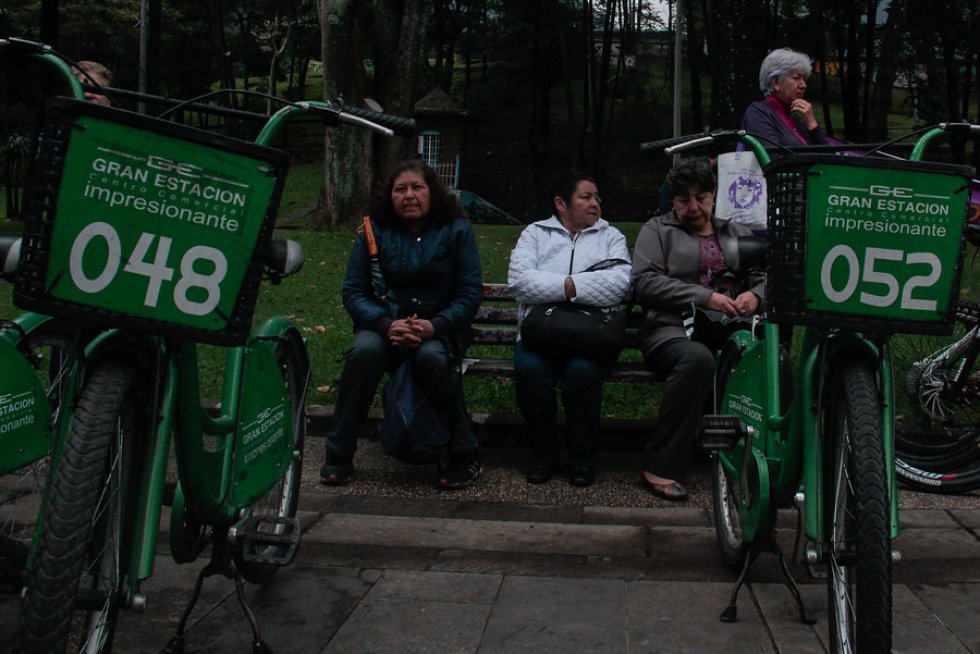 A propósito del Día Internacional de la Mujer, hoy 8 de marzo, por Chapinero se realizó un paseo en bicicletas en el que personas defendieron los derechos de las mujeres. A propósito del Día Internacional de la Mujer, hoy 8 de marzo, por Chapinero se realizó un paseo en bicicletas en el que personas defendieron los derechos de las mujeres.