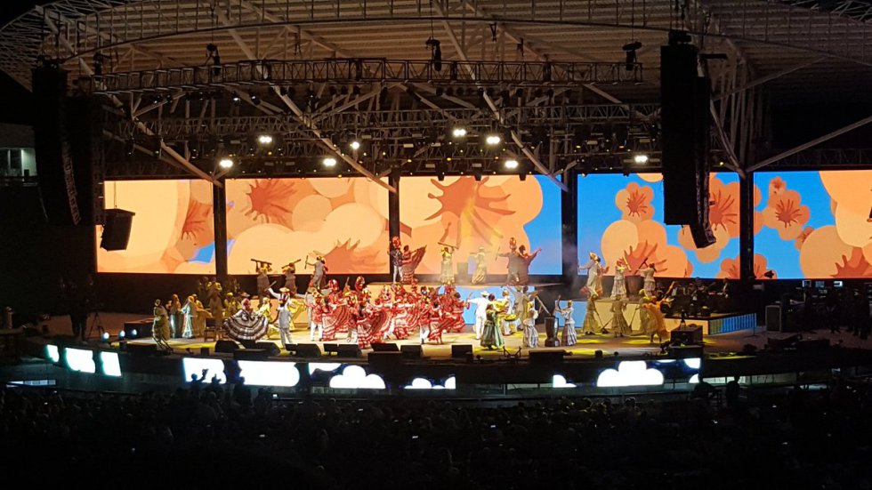 La edición número 50 del evento de acordeones, fue oficialmente abierta por el presidente de la Fundación Festival de la Leyenda Vallenata, Rodolfo Molina Araujo, quien en un nostálgico discurso, construido con los títulos de varias canciones inéditas ganadoras, recordó a los tres creadores de esta fiesta cultural: Alfonso López Michelsen, Rafael Escalona Martínez y Consuelo Araujo Noguera. La edición número 50 del evento de acordeones, fue oficialmente abierta por el presidente de la Fundación Festival de la Leyenda Vallenata, Rodolfo Molina Araujo, quien en un nostálgico discurso, construido con los títulos de varias canciones inéditas ganadoras, recordó a los tres creadores de esta fiesta cultural: Alfonso López Michelsen, Rafael Escalona Martínez y Consuelo Araujo Noguera.