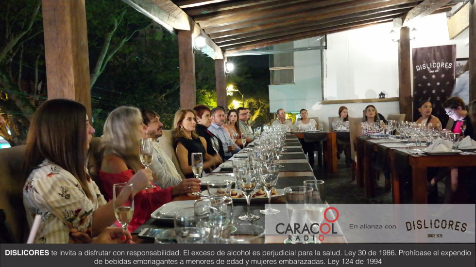 Por diferentes lugares del Eje Cafetero como los restaurantes Caminito, Belia y el concesionario Mazautos de Pereira, ha pasado la ruta del Vino que ofrece Caracol Radio y Dislicores. Por diferentes lugares del Eje Cafetero como los restaurantes Caminito, Belia y el concesionario Mazautos de Pereira, ha pasado la ruta del Vino que ofrece Caracol Radio y Dislicores.
