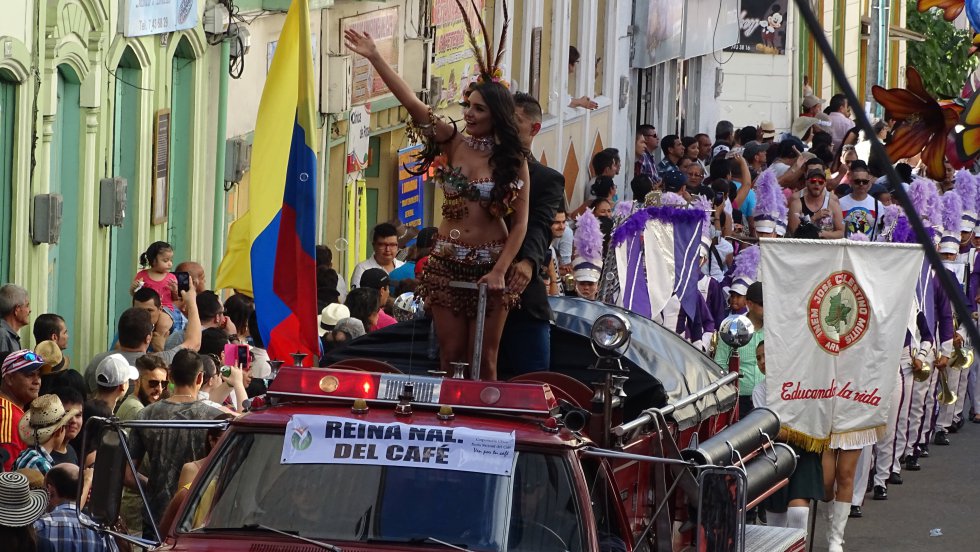 María Camila Múnera Galeano, actual Reina Nacional del Café encabezó el desfile María Camila Múnera Galeano, actual Reina Nacional del Café encabezó el desfile