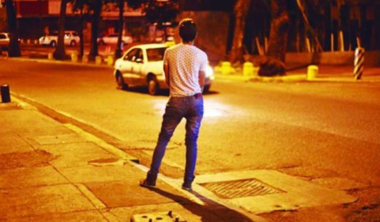 Resultado de imagen para hombres prostituyendose en colombia