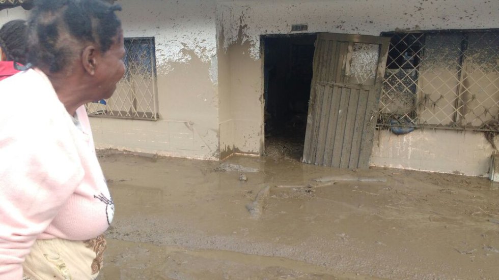 Al menos cuatro personas desparecidas y 26 heridos deja la emergencia que se presentó la tarde del martes, 8 de noviembre, por el desbordamiento del río La Paila. Al menos cuatro personas desparecidas y 26 heridos deja la emergencia que se presentó la tarde del martes, 8 de noviembre, por el desbordamiento del río La Paila.
