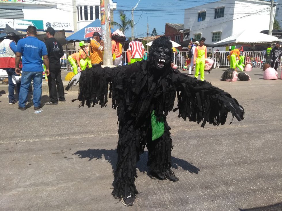 Los asistentes disfrutan de la majestuosidad de la labor que hacen los actores y hacedores de esta fiesta del Caribe colombiano Los asistentes disfrutan de la majestuosidad de la labor que hacen los actores y hacedores de esta fiesta del Caribe colombiano