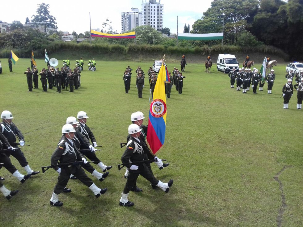 Honores al nuevo comandante de la policía Quindío Honores al nuevo comandante de la policía Quindío