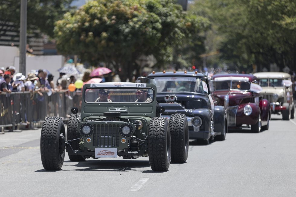 Feria Flores Medellin Desfile Autos Clasicos Antiguos 2018 Los Mejores Del Desfile De 4271
