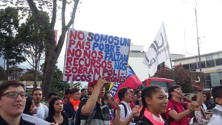 Resultado de imagen para marchas universitarias manizales