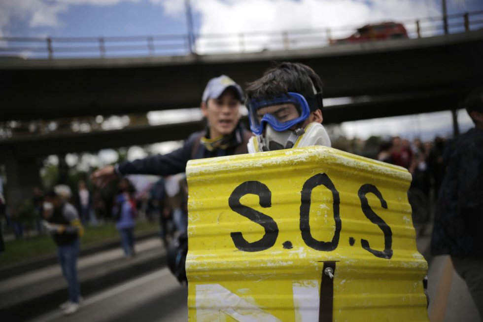 Disturbios en la Universidad Nacional y Plaza de Bolivar durante Paro Nacional. Disturbios en la Universidad Nacional y Plaza de Bolivar durante Paro Nacional.