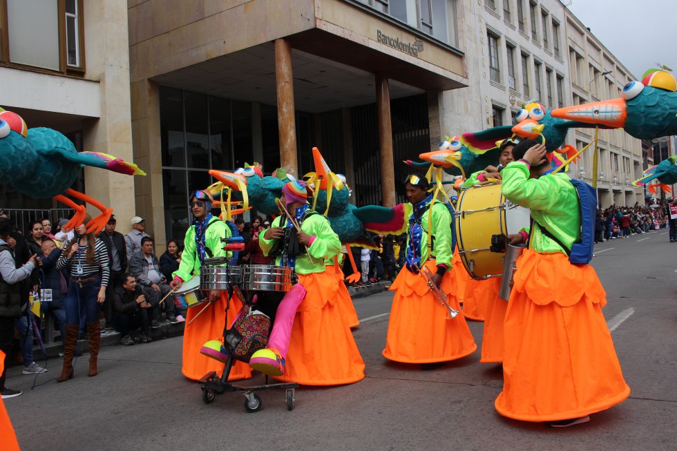Las diferentes ciudades mostraron sus culturas por medios del baile Las diferentes ciudades mostraron sus culturas por medios del baile