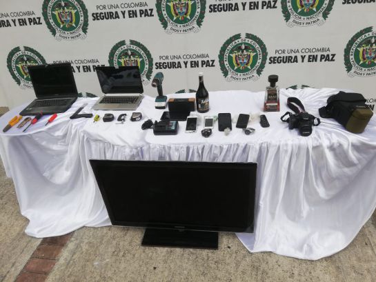 Objetos incautados a banda delincuente
