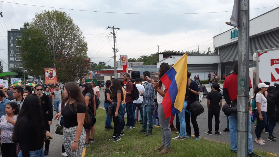 La bandera de Colombia no podía faltar en la marcha La bandera de Colombia no podía faltar en la marcha