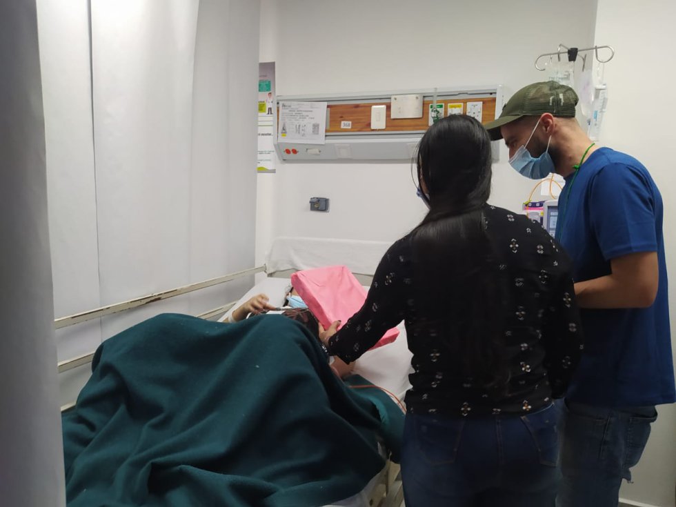 La Red Humanitaria del Quindío, Caracol Radio y Bésame Armenia y esta bonita campaña de navidad ( fotos permiso hospital y padres de familia) La Red Humanitaria del Quindío, Caracol Radio y Bésame Armenia y esta bonita campaña de navidad ( fotos permiso hospital y padres de familia)