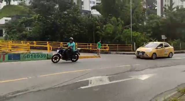VIDEO: Hundimiento apareció vía Floridablanca - Caracol Radio