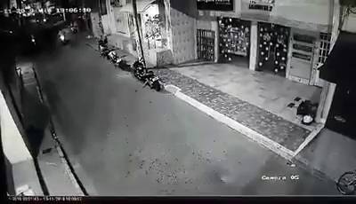 VIDEO: motociclista atropelló niño y huyó - Caracol Radio