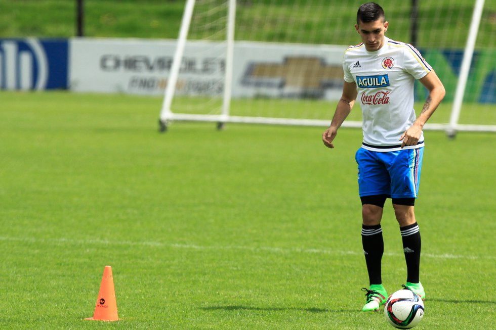 Guillermo Celis, sincelejano de 22 años, mediocampista del Atlético Junior, es uno de los mediocampistas preseleccionados para la Copa América. Guillermo Celis, sincelejano de 22 años, mediocampista del Atlético Junior, es uno de los mediocampistas preseleccionados para la Copa América.