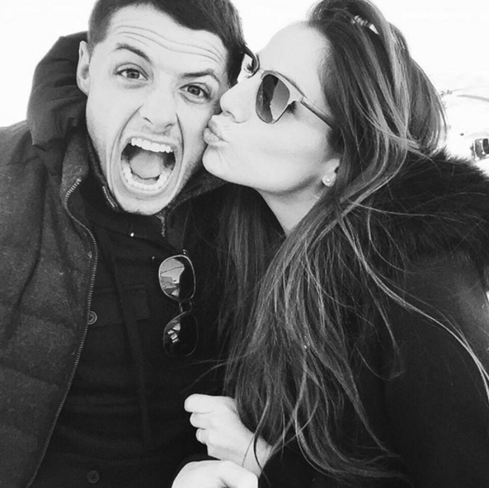 El futbolista y su novia han compartido en sus redes sociales fotografías de sus vacaciones en un lugar paradisíaco acompañadas de varios mensajes de amor. El futbolista y su novia han compartido en sus redes sociales fotografías de sus vacaciones en un lugar paradisíaco acompañadas de varios mensajes de amor.