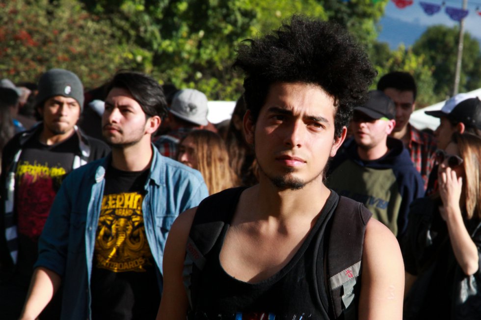 Aunque se diga que las mujeres son quienes más se preocupan por su aspecto, los hombres no se quedaron atrás y lucieron sus mejores atuendos y accesorios en el festival. Aunque se diga que las mujeres son quienes más se preocupan por su aspecto, los hombres no se quedaron atrás y lucieron sus mejores atuendos y accesorios en el festival.