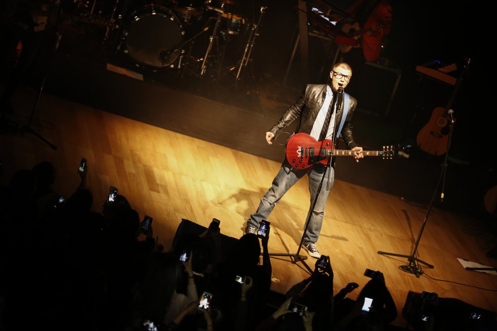 Muchas fanáticas en Colombia se quedaron con las ganas de ver en vivo y en directo a Backstreet Boys, la popular banda pop de la década de los noventa, que en el 2013 realizaron un reencuentro con una gira mundial. Muchas fanáticas en Colombia se quedaron con las ganas de ver en vivo y en directo a Backstreet Boys, la popular banda pop de la década de los noventa, que en el 2013 realizaron un reencuentro con una gira mundial.