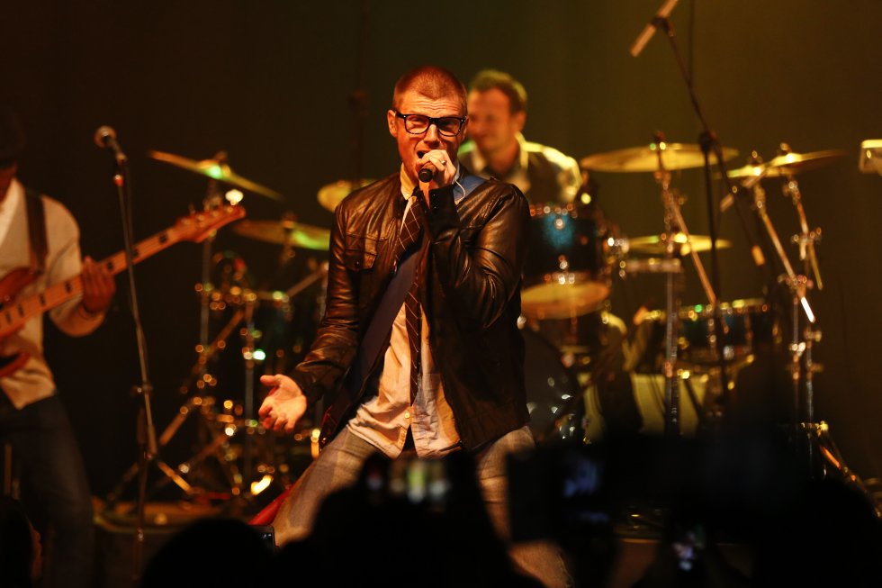 Muchas fanáticas en Colombia se quedaron con las ganas de ver en vivo y en directo a Backstreet Boys, la popular banda pop de la década de los noventa, que en el 2013 realizaron un reencuentro con una gira mundial. Muchas fanáticas en Colombia se quedaron con las ganas de ver en vivo y en directo a Backstreet Boys, la popular banda pop de la década de los noventa, que en el 2013 realizaron un reencuentro con una gira mundial.