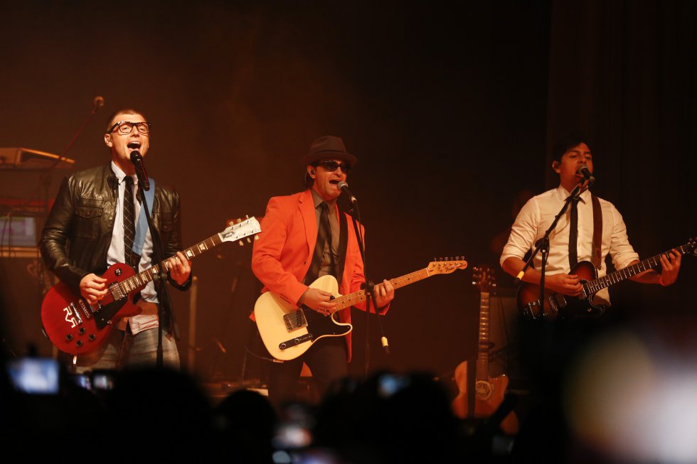 Sin embargo, no se quedaron con las ganas de ver a Nick Carter en vivo y en directo, quien se presentó en Bogotá en la noche de este viernes, con teatro lleno y con cientos de fanáticas sencillamente enloquecidas. Sin embargo, no se quedaron con las ganas de ver a Nick Carter en vivo y en directo, quien se presentó en Bogotá en la noche de este viernes, con teatro lleno y con cientos de fanáticas sencillamente enloquecidas.