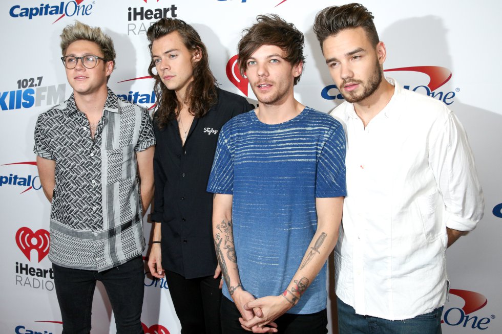 A pesar de la salida de uno de sus integrantes, One Direction logró reunir la suma de 110 millones de dólares lo que los ubica en el segundo lugar del top 100 de Forbes. A pesar de la salida de uno de sus integrantes, One Direction logró reunir la suma de 110 millones de dólares lo que los ubica en el segundo lugar del top 100 de Forbes.