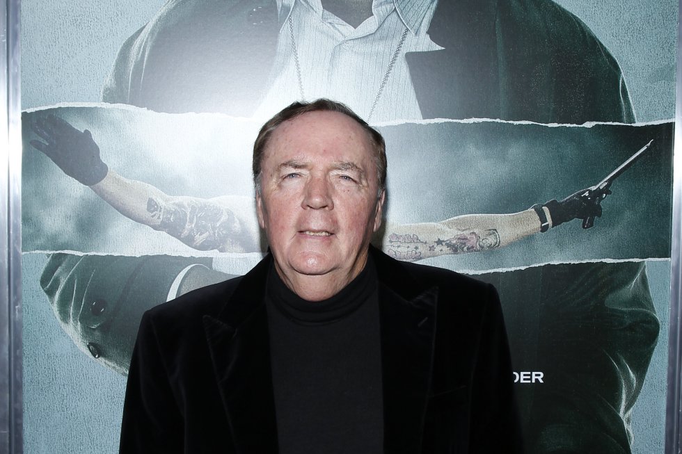 El escritor que ha logrado superar Guiness Records en ventas, James Patterson está en el tercer lugar con una suma de 95 millones de dólares. El escritor que ha logrado superar Guiness Records en ventas, James Patterson está en el tercer lugar con una suma de 95 millones de dólares.