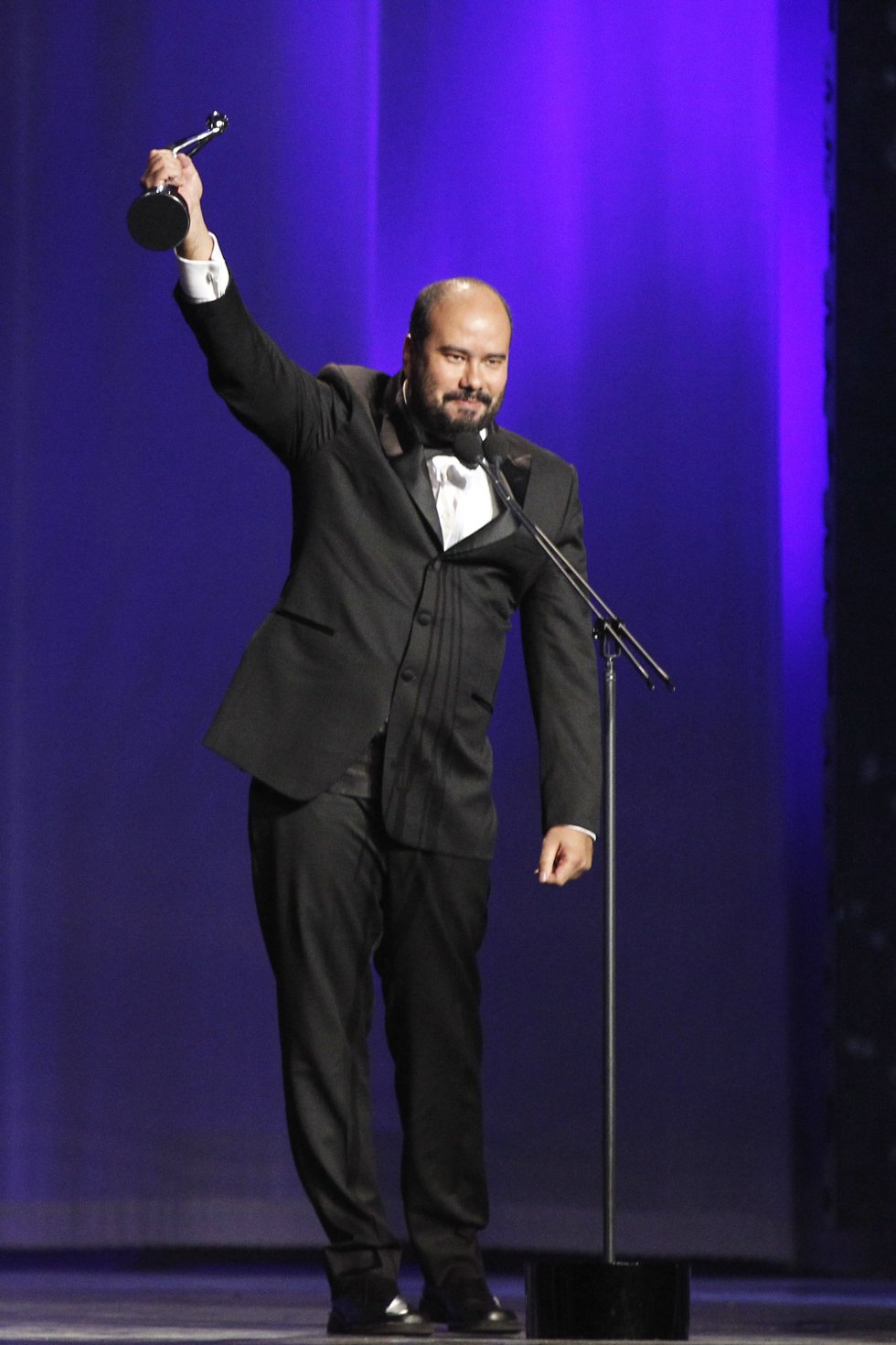 Ciro le arrebató el premio a grandes nombres del cine iberoamericano como Cesc Gay, por 'Truman', Pablo Larraín por 'El club', Pablo Trapero por 'El clan' y Alonso Ruizpalacios por 'Güeros'. Ciro le arrebató el premio a grandes nombres del cine iberoamericano como Cesc Gay, por 'Truman', Pablo Larraín por 'El club', Pablo Trapero por 'El clan' y Alonso Ruizpalacios por 'Güeros'.