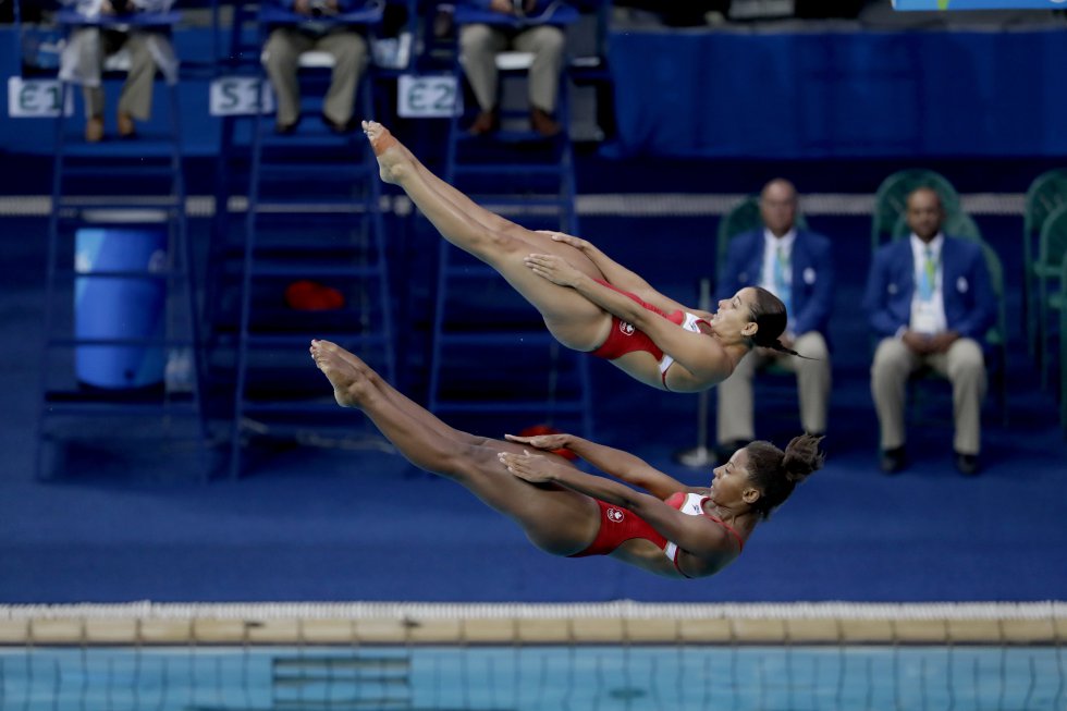 Jennifer Abel y Pamela Ware de Canadá compiten en la competencia de clavados en Río 2016. Jennifer Abel y Pamela Ware de Canadá compiten en la competencia de clavados en Río 2016.