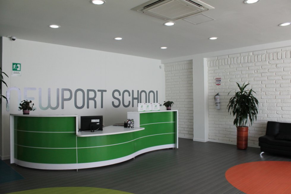 El Newport School cuenta con dos sedes en Santander: una en Bucaramanga, en el barrio Alarcón; y otra en Floridablanca, en Cañaveral Oriental. El Newport School cuenta con dos sedes en Santander: una en Bucaramanga, en el barrio Alarcón; y otra en Floridablanca, en Cañaveral Oriental.