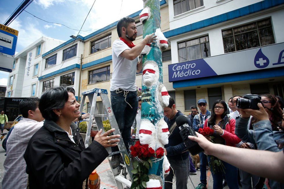 En las investigaciones solo se ha condenado al jefe de las Autodefensas Unidas de Colombia, Carlos Castaño. En las investigaciones solo se ha condenado al jefe de las Autodefensas Unidas de Colombia, Carlos Castaño.