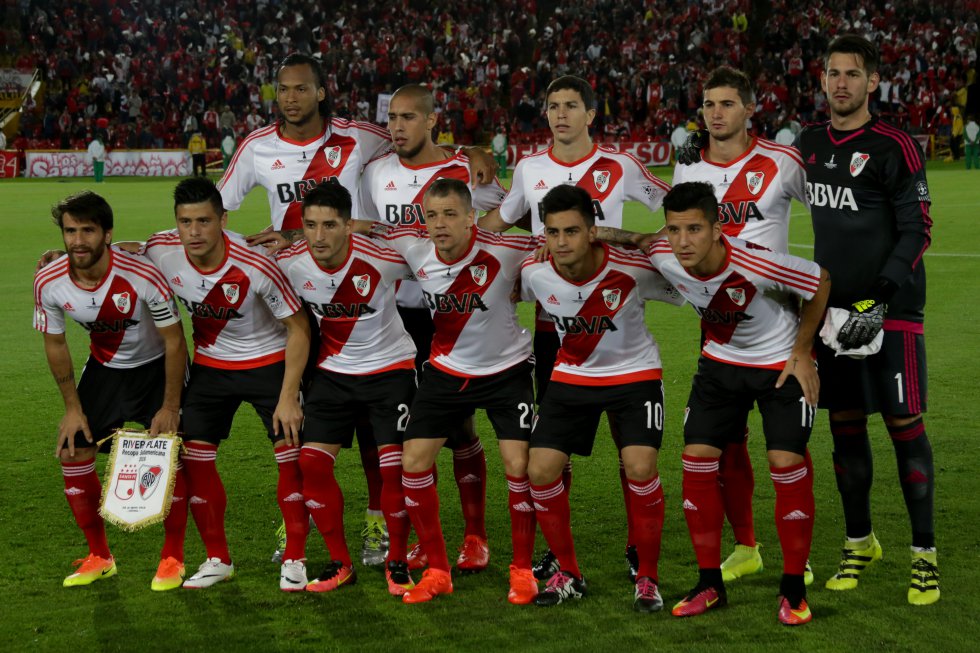 River dispuso lo mejor de su nómina para el juego de ida de la Recopa. River dispuso lo mejor de su nómina para el juego de ida de la Recopa.