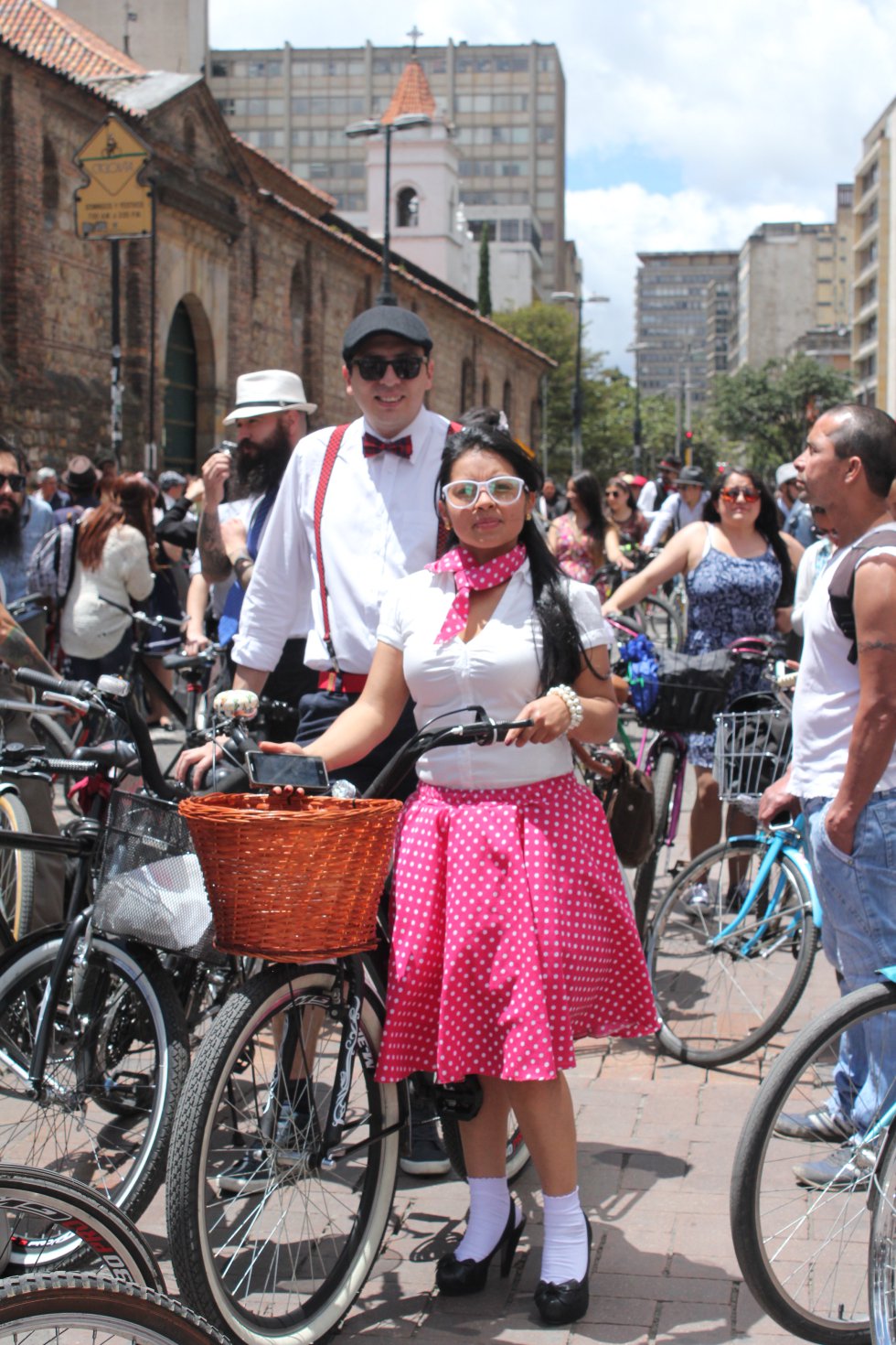 Las pintas son representaciones de los años 40 y 50. Las pintas son representaciones de los años 40 y 50.