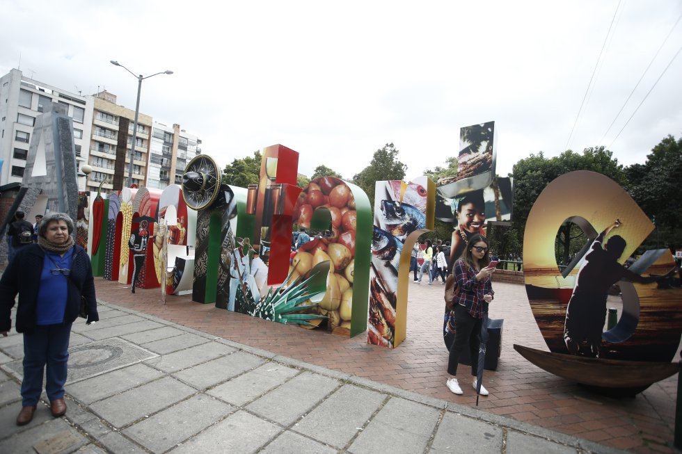 Familias, parejas y grupos amigos hicieron parte de este festival gastronómico llevado a cabo en el parque El Virrey de Bogotá, el cual se llevó a cabo durante los días 13,14, 15, 20 y 21 de agosto. Familias, parejas y grupos amigos hicieron parte de este festival gastronómico llevado a cabo en el parque El Virrey de Bogotá, el cual se llevó a cabo durante los días 13,14, 15, 20 y 21 de agosto.