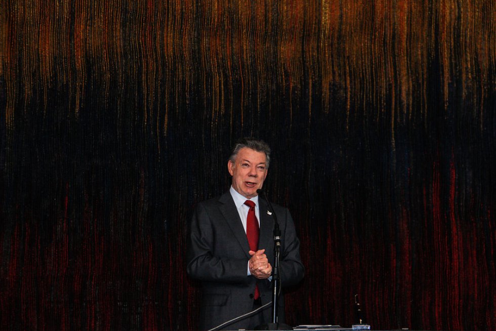 Santos dedicó unas palabras para elogiar a Caterine Ibargüen. Santos dedicó unas palabras para elogiar a Caterine Ibargüen.
