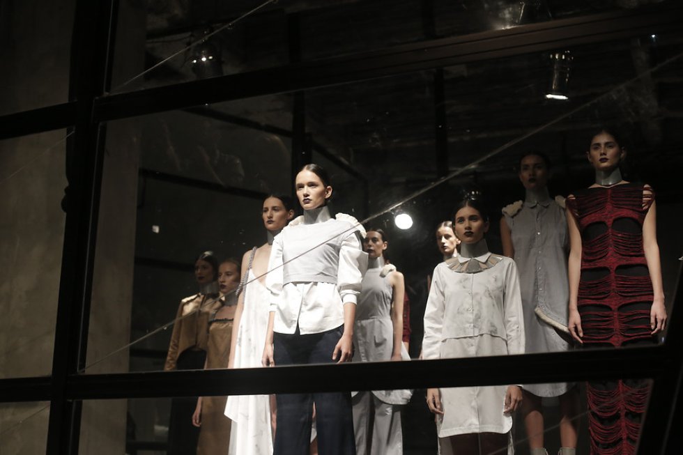 La capital ha sido tradicionalmente el centro de producción y comercialización de la moda colombiana. La capital ha sido tradicionalmente el centro de producción y comercialización de la moda colombiana.
