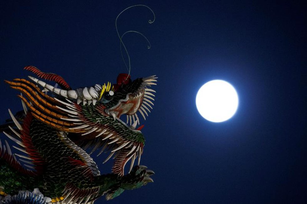 Los puertorriqueños pueden contemplar la superluna desde cualquier parte de la isla. Los puertorriqueños pueden contemplar la superluna desde cualquier parte de la isla.