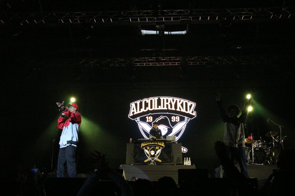Los paisas también han hecho parte de otros festivales locales como Hip-Hop al Parque en Bogotá. Los paisas también han hecho parte de otros festivales locales como Hip-Hop al Parque en Bogotá.
