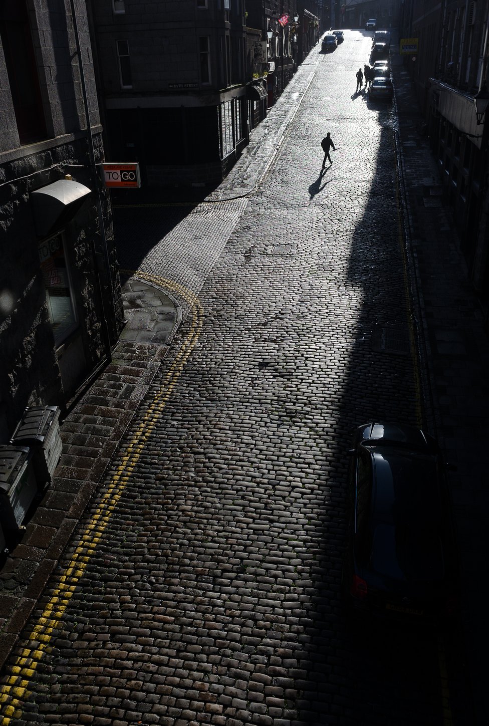 Henning S Pettersen, Escocia: "Estaba atardeciendo y, de repente salió el sol, trayendo vida y color a las calles. Esta es una de las cosas bellas de Reino Unido". Henning S Pettersen, Escocia: "Estaba atardeciendo y, de repente salió el sol, trayendo vida y color a las calles. Esta es una de las cosas bellas de Reino Unido".