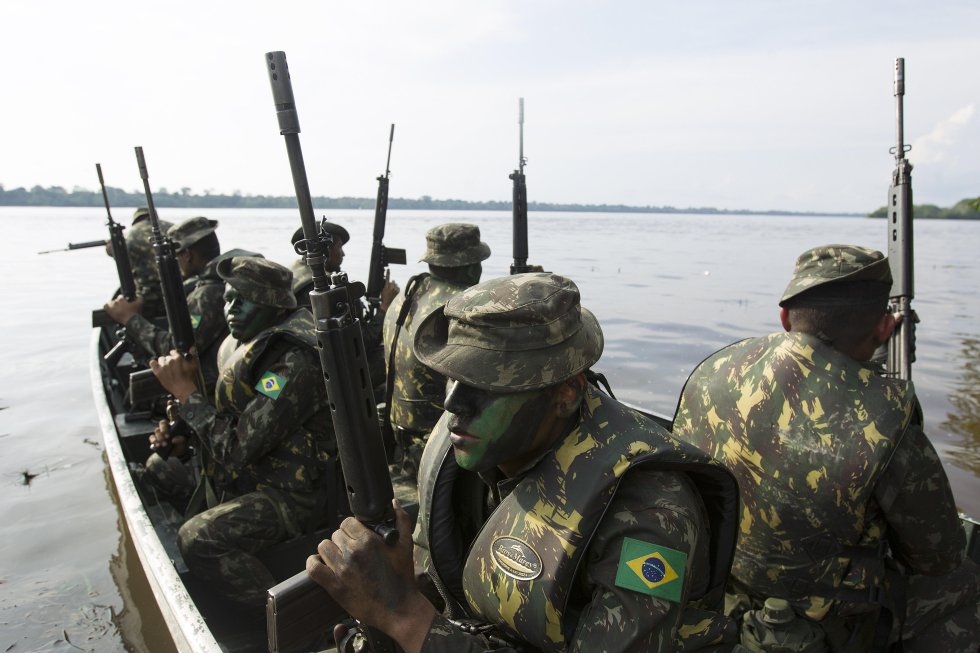El tercer batallón especial de fronteras de Brasil se desplegó en la frontera con Colombia. El tercer batallón especial de fronteras de Brasil se desplegó en la frontera con Colombia.