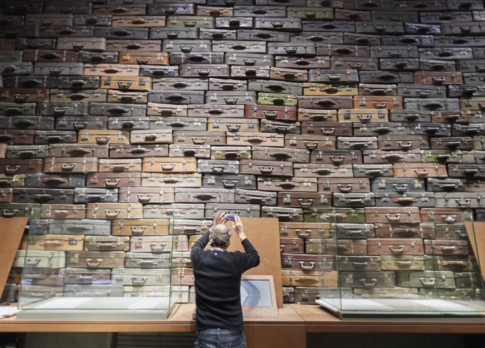 La exposición, presentada en un área de 5.000 metros cuadrados, contiene 200 muestras y cerca de 250 instalaciones multimedia que realatan el papel de los distintos países durante el conflicto de la Segunda Guerra Mundial. La exposición, presentada en un área de 5.000 metros cuadrados, contiene 200 muestras y cerca de 250 instalaciones multimedia que realatan el papel de los distintos países durante el conflicto de la Segunda Guerra Mundial.
