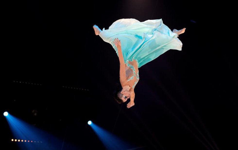 La artista 'Skokov troop', actúa durante la ceremonia de la edición 41 del Festival Internacional de Circo de Monte-Carlo celebrado en Mónaco. La artista 'Skokov troop', actúa durante la ceremonia de la edición 41 del Festival Internacional de Circo de Monte-Carlo celebrado en Mónaco.