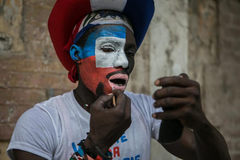 Este tradicional Carnaval se celebra anualmente en el mes de febrero. La danza, la música y los desfiles rescatan la cultura haitiana. Este tradicional Carnaval se celebra anualmente en el mes de febrero. La danza, la música y los desfiles rescatan la cultura haitiana.
