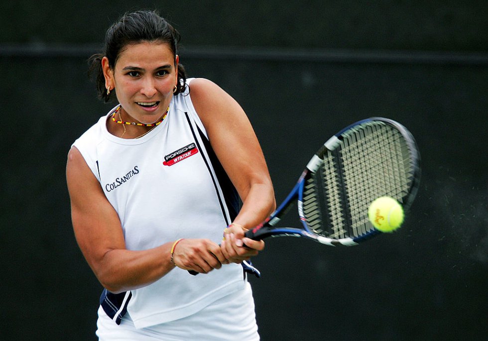Fabiola Zuluaga: Considerada la mejor tenista colombiana en la historia del deporte blanco, la cucuteña alcanzó 14 títulos durante su carrera profesional. Fabiola Zuluaga: Considerada la mejor tenista colombiana en la historia del deporte blanco, la cucuteña alcanzó 14 títulos durante su carrera profesional.