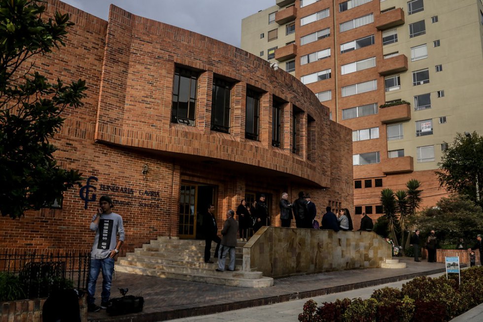 Las exequias de la cantante Esperanza Acevedo se llevan a cabo en la Funeraria Gaviria. Las exequias de la cantante Esperanza Acevedo se llevan a cabo en la Funeraria Gaviria.