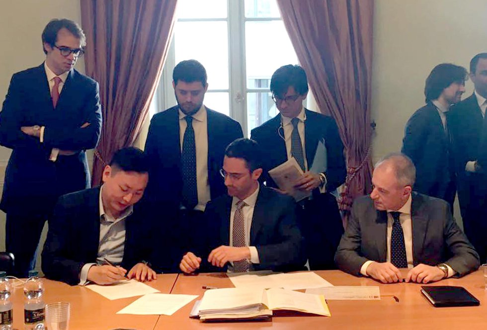 El chino David Han Li será nuevo representante del Milan, y responsable de llevarlo a los puestos de gloria. El chino David Han Li será nuevo representante del Milan, y responsable de llevarlo a los puestos de gloria.
