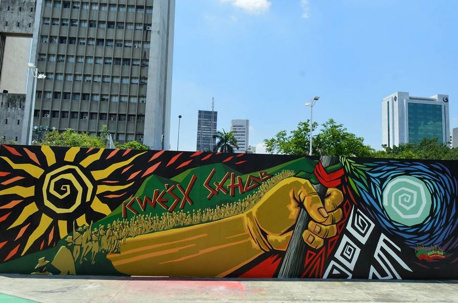 Y con este mural de la bienal de muralismo en Cali enviado por Daniela Marcel despedimos el desafío de esta semana, Lienzos. No te olvides de mandarnos desde ya tus fotos para el próximo desafío: MANCHAS. Y con este mural de la bienal de muralismo en Cali enviado por Daniela Marcel despedimos el desafío de esta semana, Lienzos. No te olvides de mandarnos desde ya tus fotos para el próximo desafío: MANCHAS.