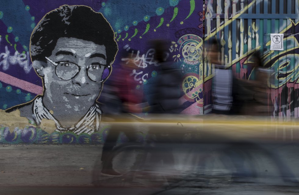 Sebastian Gutiérrez también es recordado por haber protagonizado la versión colombiana de "Los años maravillosos". Sebastian Gutiérrez también es recordado por haber protagonizado la versión colombiana de "Los años maravillosos".