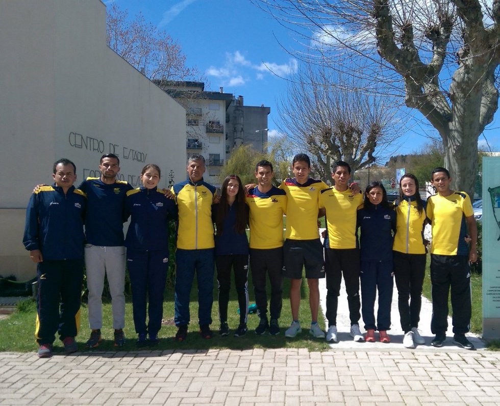En 2009, ganó el título nacional en los cinco kilómetros marcha de los Juegos Intercolegiados en Armenia. En 2009, ganó el título nacional en los cinco kilómetros marcha de los Juegos Intercolegiados en Armenia.