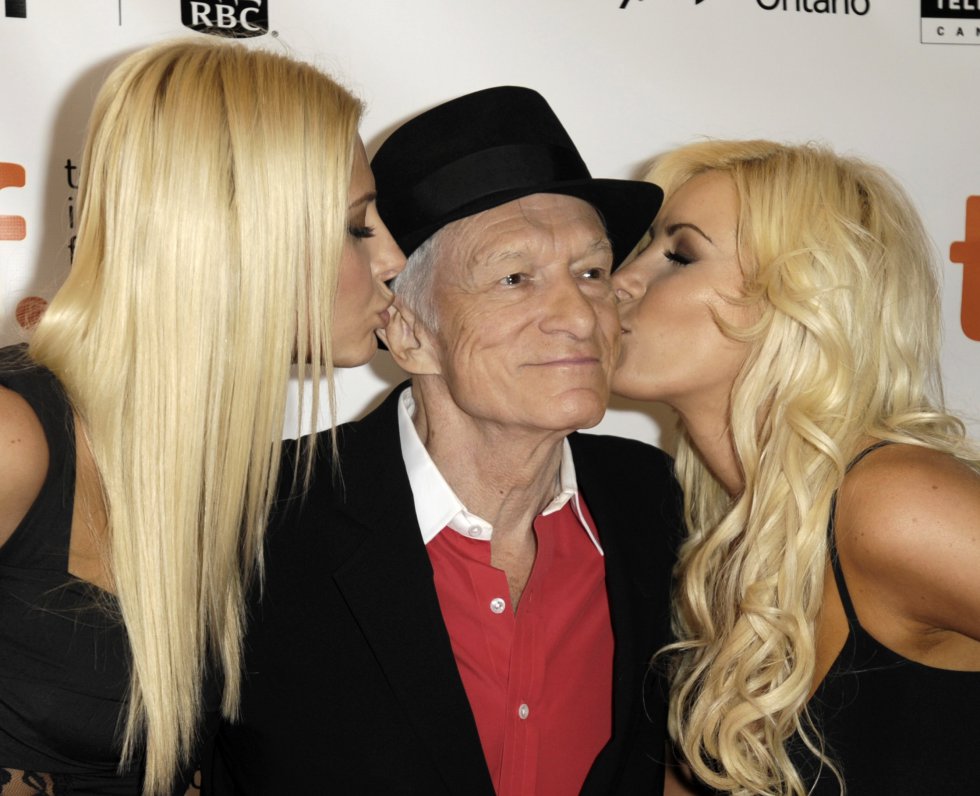 Con los años, sin embargo, Playboy fue perdiendo su carácter provocador, a medida que el país también fue dejando atrás gran parte de su tabúes sexuales y su puritana sensibilidad. Con los años, sin embargo, Playboy fue perdiendo su carácter provocador, a medida que el país también fue dejando atrás gran parte de su tabúes sexuales y su puritana sensibilidad.