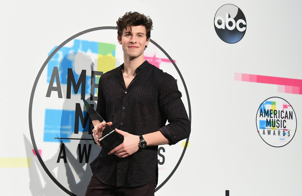 Mejor artista adulto contemporáneo para el canadiense Shawn Mendes, ganándole el premio a Bruno Mars y Ed Sheeran. Mejor artista adulto contemporáneo para el canadiense Shawn Mendes, ganándole el premio a Bruno Mars y Ed Sheeran.