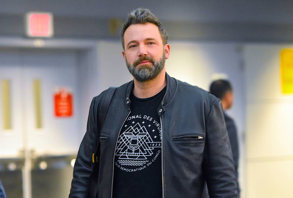Hilarie Burton declaró a través de su cuenta oficial en Twitter que Ben Affleck le tocó un seno durante una entrevista en 2003. Hilarie Burton declaró a través de su cuenta oficial en Twitter que Ben Affleck le tocó un seno durante una entrevista en 2003.